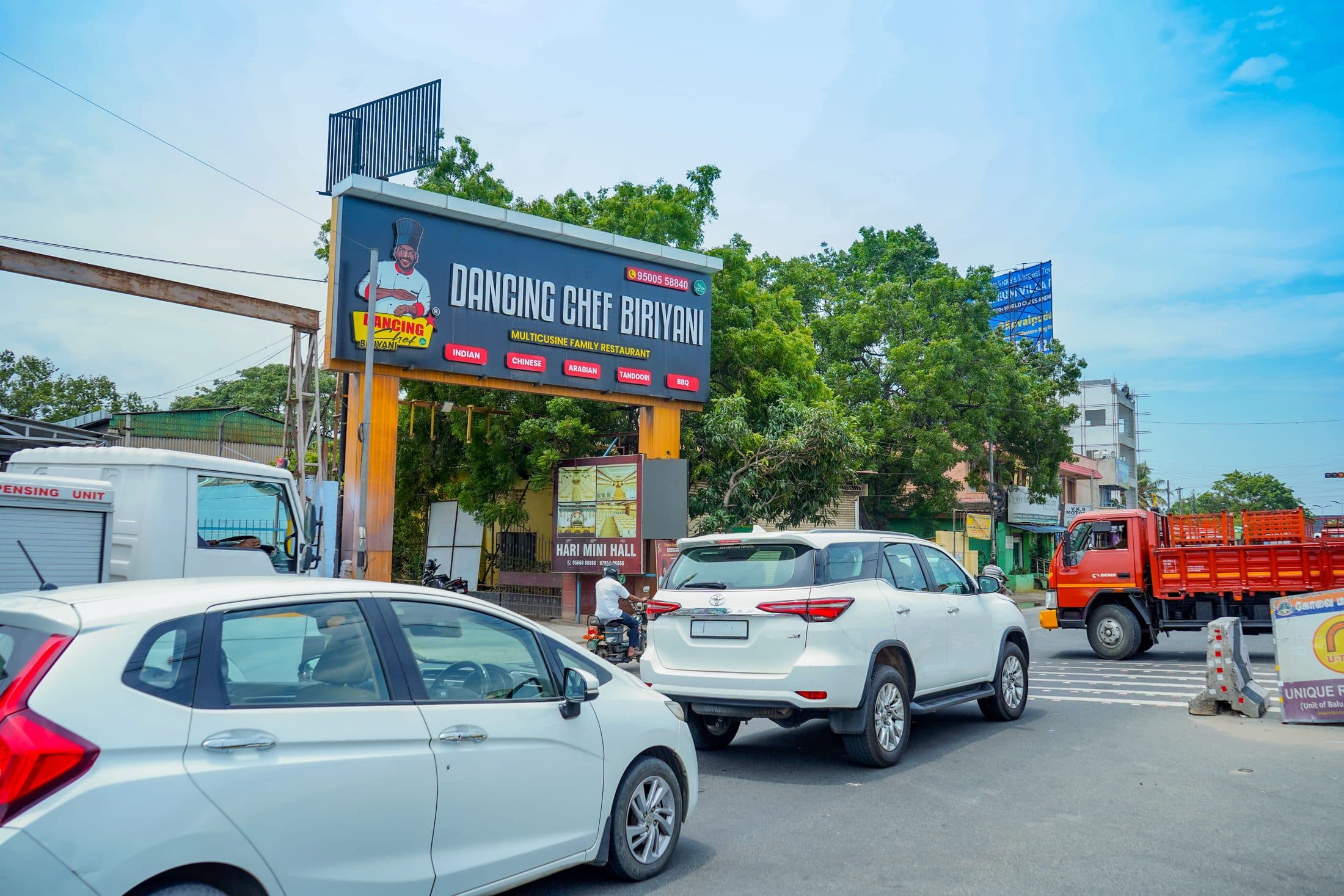The entrance, greenery and garden — Dancing Chef Biriyani, Coimbatore (2)