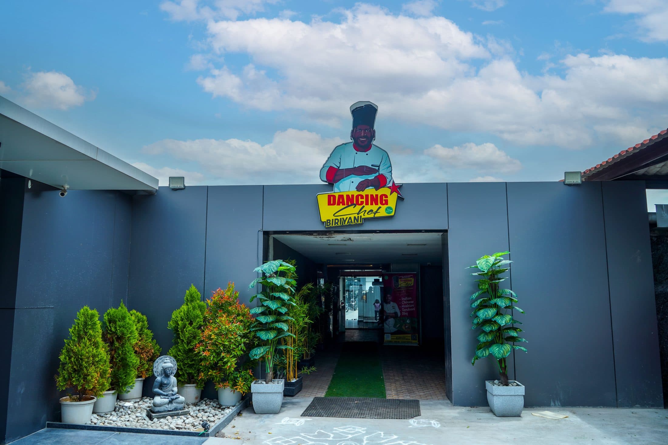 The restaurant exterior and forecourt — Dancing Chef Biriyani, Coimbatore (9)